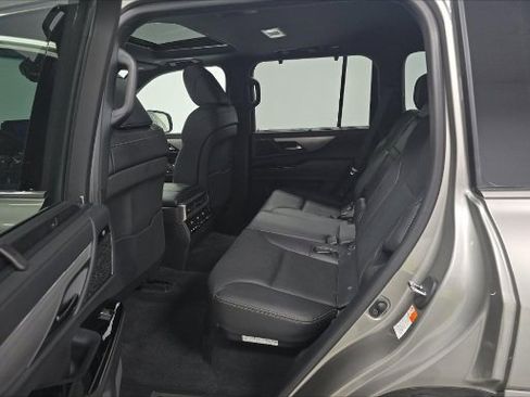 Used 2025 Lexus LX 700h F Sport image 14