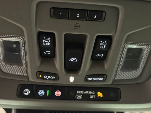 Certified 2024 Chevrolet Silverado 2500 LTZ w/ LTZ Convenience Package image 44