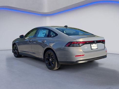 New 2025 Honda Accord SE image 3