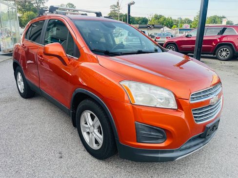 Used 2015 Chevrolet Trax LT w/ LT Sun and Sound Package image 12