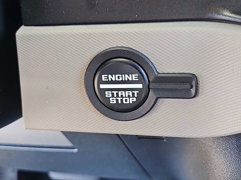 Used 2023 Ford Bronco Wildtrak image 23