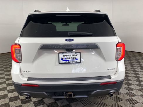 Used 2023 Ford Explorer XLT w/ Equipment Group 202A AWD/4WD image 24