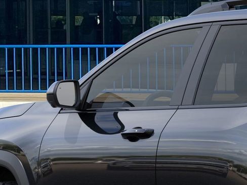 New 2026 Chevrolet Equinox ACTIV w/ Safety and Technology Package image 12