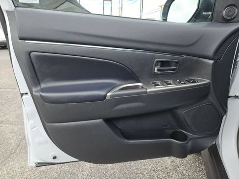 Used 2025 Mitsubishi Outlander Sport SE AWD/4WD image 14