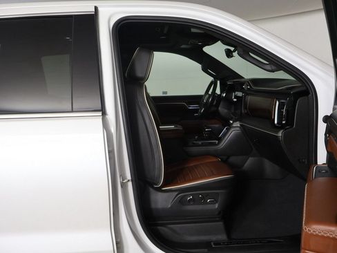 Used 2022 GMC Sierra 1500 Denali Ultimate AWD/4WD image 34