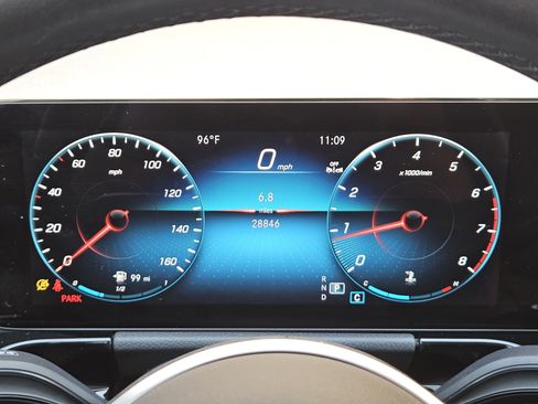 Used 2023 Mercedes-Benz GLA 250 image 12