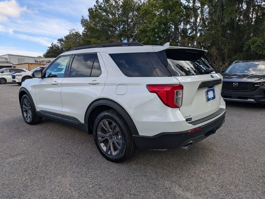 Used 2023 Ford Explorer XLT w/ Equipment Group 202A RWD image 6