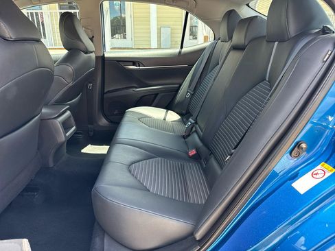 Used 2019 Toyota Camry SE FWD image 22
