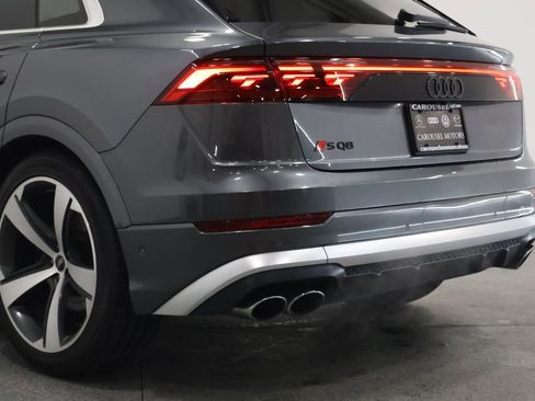 Used 2024 Audi SQ8 Prestige w/ Prestige Package image 10