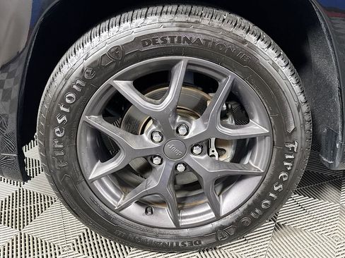 Used 2019 Jeep Grand Cherokee Limited X image 33