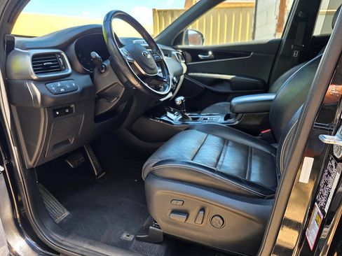 Used 2019 Kia Sorento SX FWD image 14