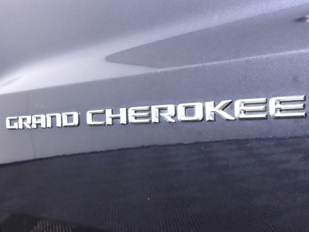 Used 2015 Jeep Grand Cherokee Laredo w/ Quick Order Package 23E AWD/4WD image 32