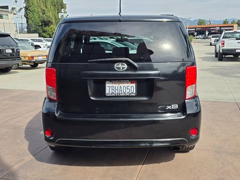 Used 2013 Scion xB image 12