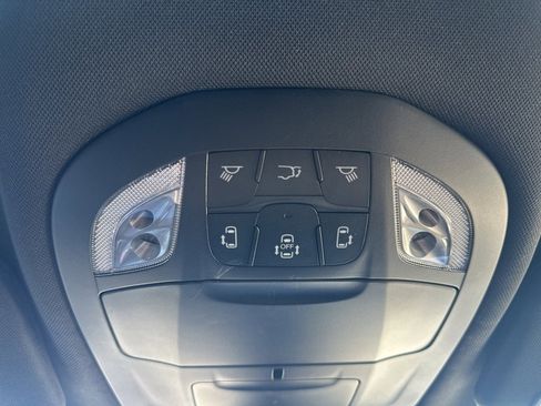 New 2026 Chrysler Pacifica Select image 5