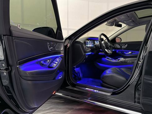 Used 2019 Mercedes-Benz S 63 AMG S 4MATIC Sedan image 17