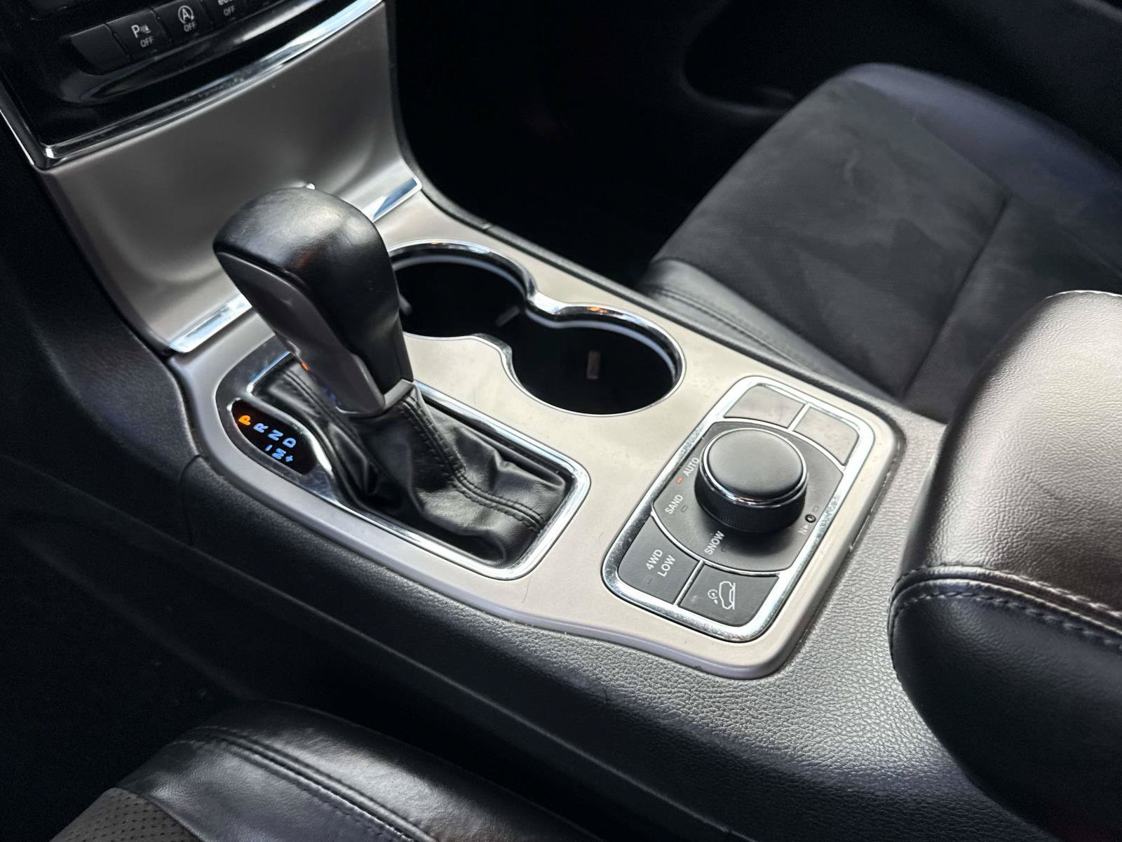 Used 2022 Jeep Grand Cherokee Laredo X AWD/4WD image 20