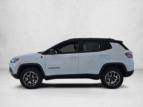 New 2026 Jeep Compass Trailhawk image 5
