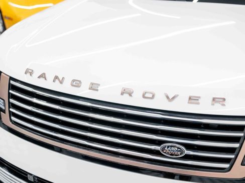 Used 2024 Land Rover Range Rover SV image 15