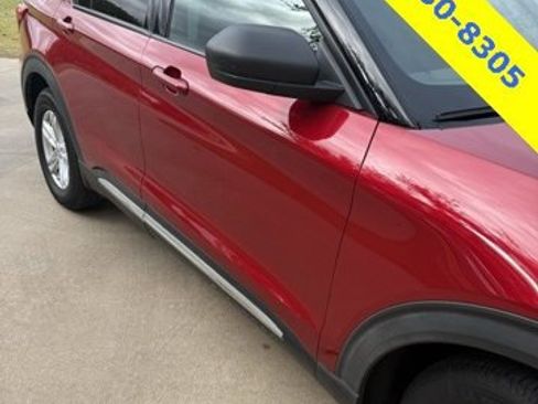 Certified 2021 Ford Explorer XLT image 1