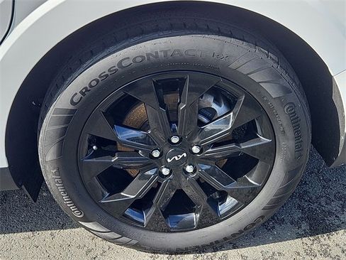 Certified 2024 Kia Carnival SX Prestige image 8