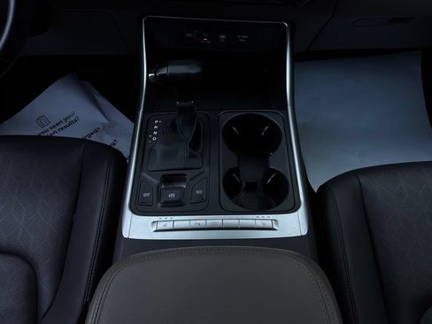 Used 2026 Kia Carnival FWD image 18