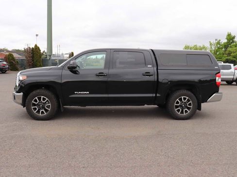 Used 2019 Toyota Tundra SR5 AWD/4WD image 8