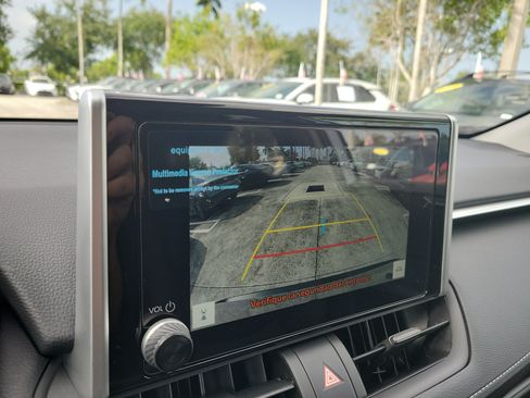Used 2025 Toyota RAV4 LE FWD image 30