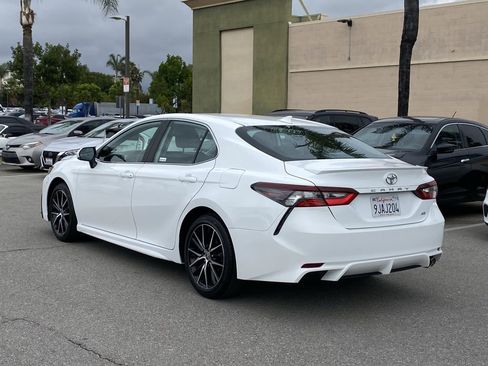 Certified 2024 Toyota Camry SE FWD image 4