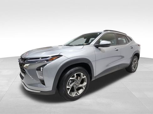 Certified 2025 Chevrolet Trax LT image 8