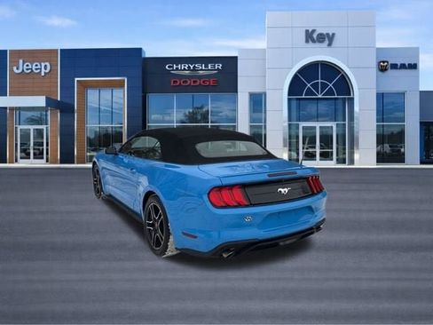 Used 2023 Ford Mustang Premium image 3