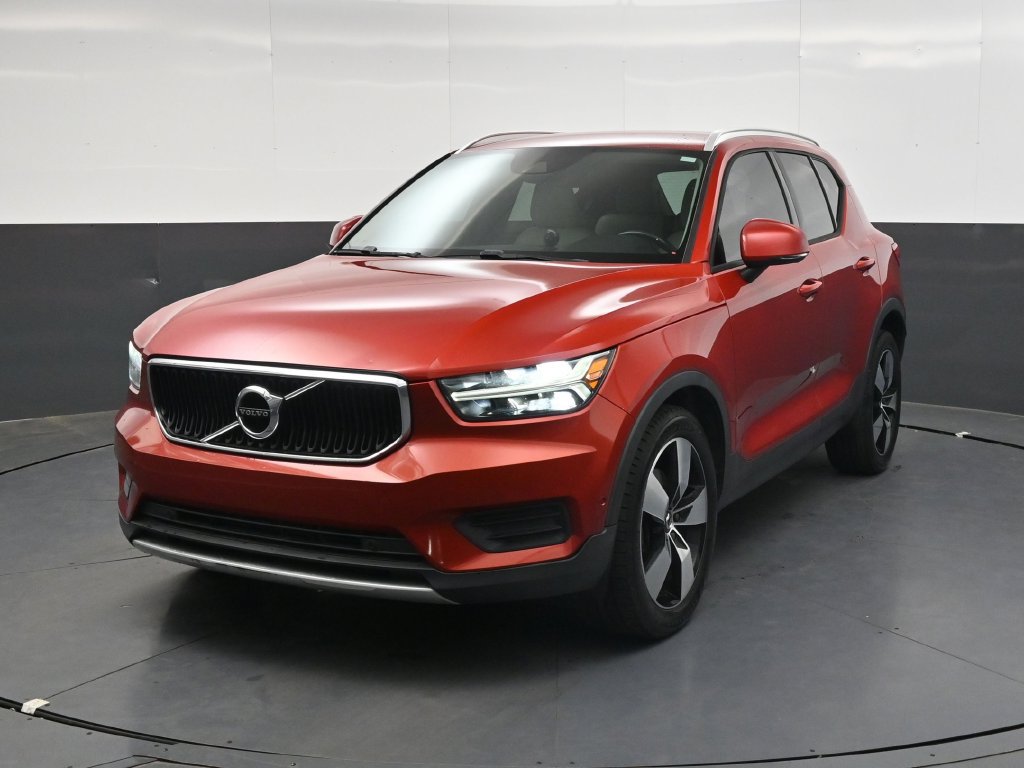 Used 2019 Volvo XC40 T4 Momentum FWD image 9