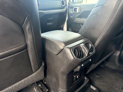 Used 2021 Jeep Wrangler Unlimited Sahara AWD/4WD image 21