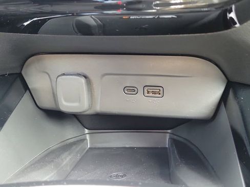 New 2026 Chevrolet Trax RS w/ Sunroof Package image 31