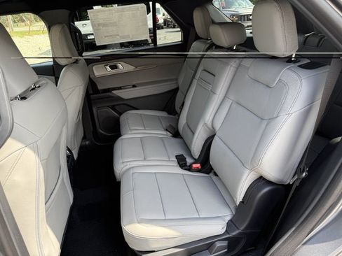 New 2027 Ford Explorer Active w/ Active Comfort Package AWD/4WD image 9