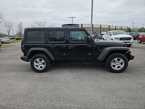 Used 2023 Jeep Wrangler Sport S image 8