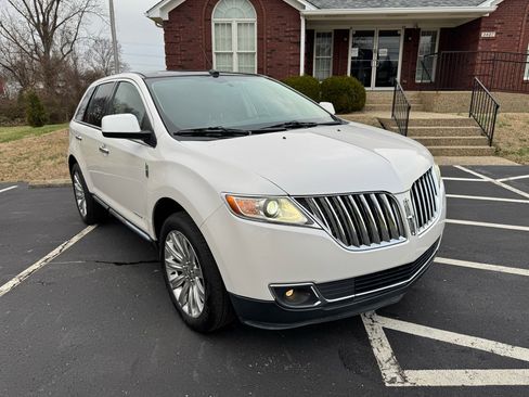 Used 2011 Lincoln MKX AWD w/ 102A Rapid Spec Order Code image 12