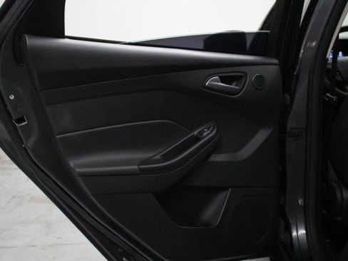 Used 2017 Ford Focus SEL image 31