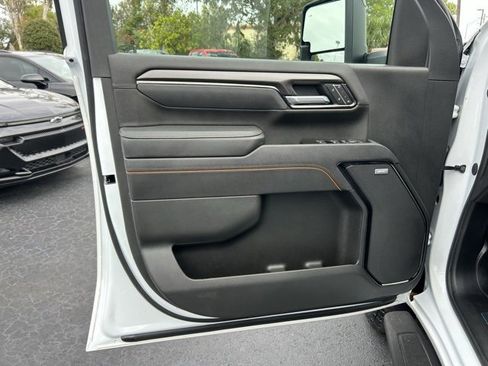 Certified 2025 GMC Sierra 2500 AT4 w/ AT4 Premium Plus Package image 12