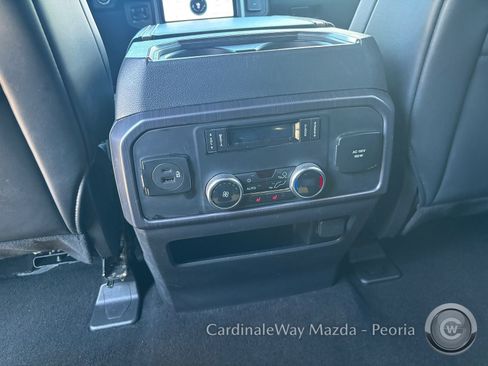 Used 2023 Ford Expedition Platinum image 18