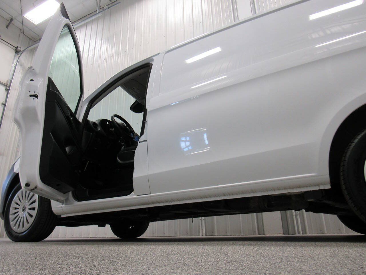 Used 2022 Mercedes-Benz Metris image 23