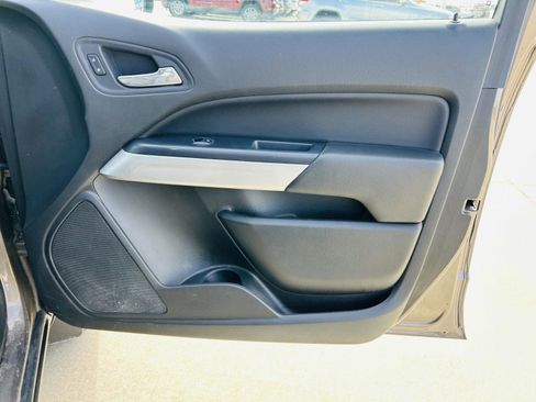 Used 2015 Chevrolet Colorado LT image 24
