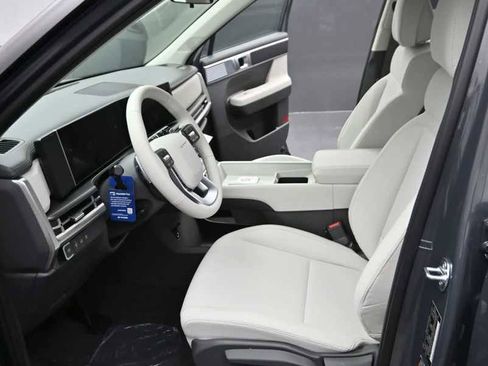 New 2026 Hyundai Santa Fe SE FWD image 15
