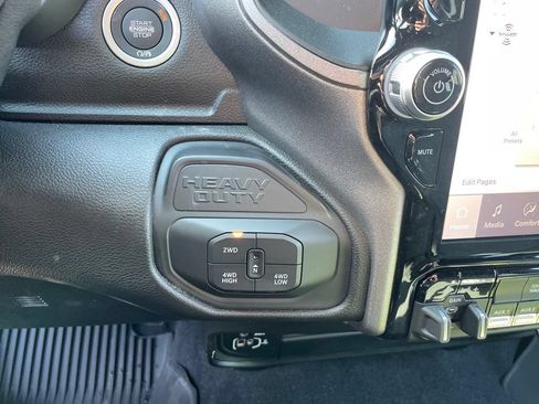 New 2026 RAM 2500 Tradesman AWD/4WD image 17