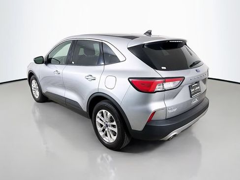 Used 2022 Ford Escape SE FWD image 5
