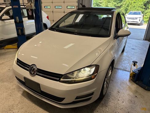 Used 2015 Volkswagen Golf SE FWD image 3