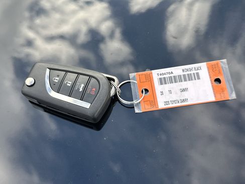 Used 2020 Toyota Camry LE image 35