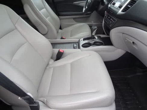 Used 2019 Honda Ridgeline RTL image 15
