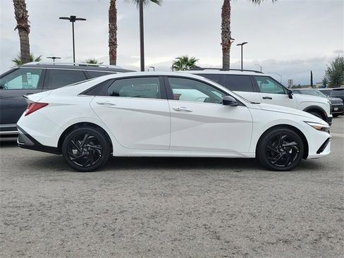 New 2026 Hyundai Elantra SEL Sport Premium image 25