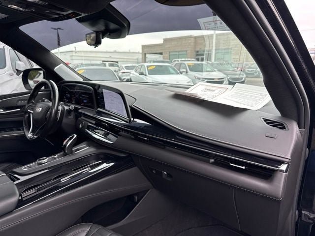 Used 2023 Cadillac Escalade ESV V AWD/4WD image 29