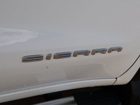 Certified 2023 GMC Sierra 1500 SLT w/ SLT Premium Package image 10